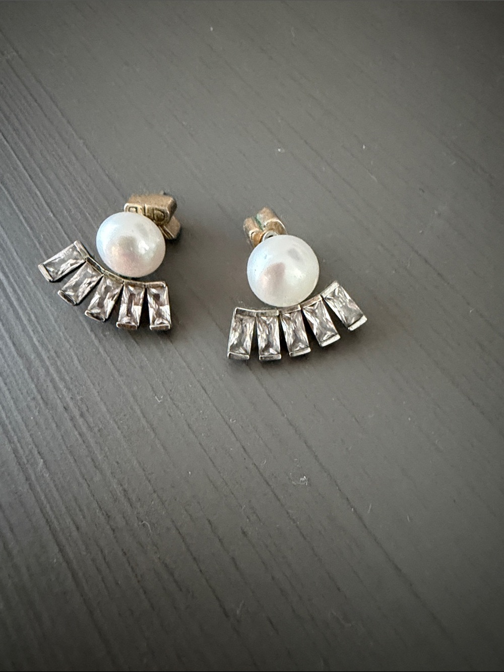 Banana Republic Pearl and Crystal Fan Studs - White/Silver